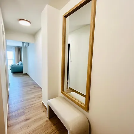 Seaside Haven Apartman *