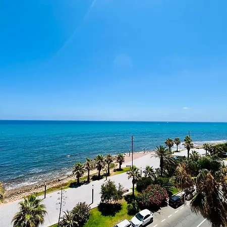 Seaside Haven Lejlighed